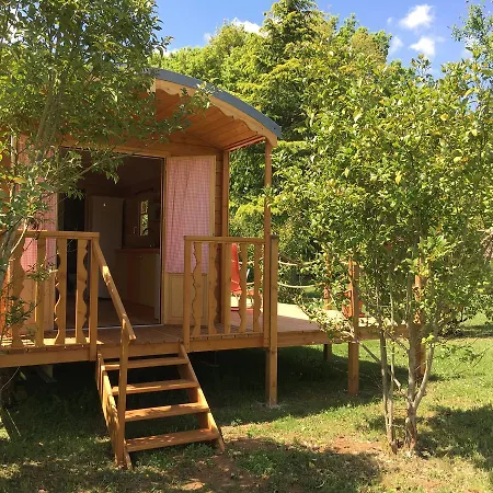 Coutillard Parisot  Exterior photo